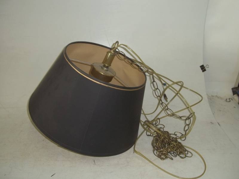 lot 116 image: Art deco hanging lamp