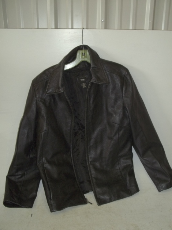 lot 149 image: Medium Mossimo womens leather jacket