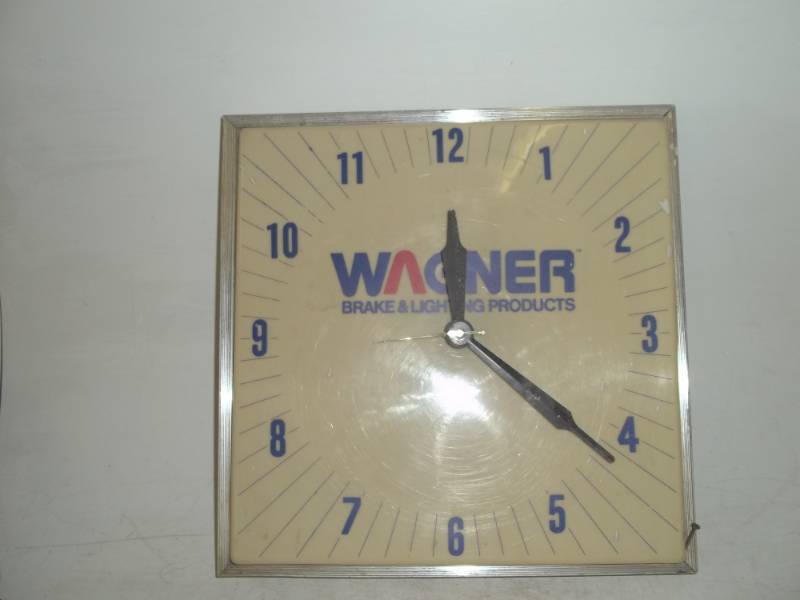lot 152 image: Working Wagner battery operated brake and lightings clock