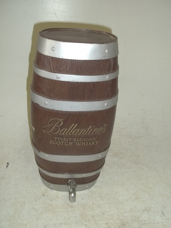 lot 157 image: Ballantines Scotch Whiskey bottle holder