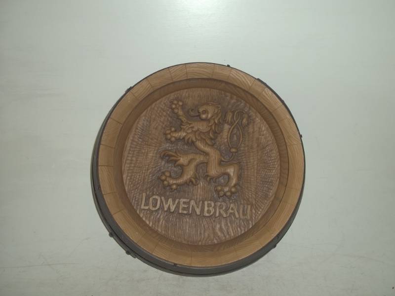 lot 158 image: Lowenbrau barrel wall display