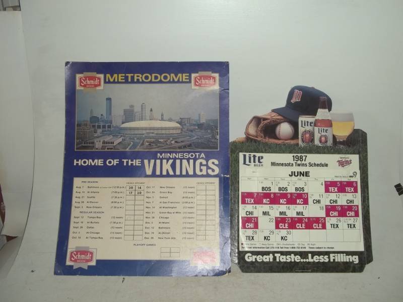 lot 162 image: Vintage Vikings and MN Twins calendars