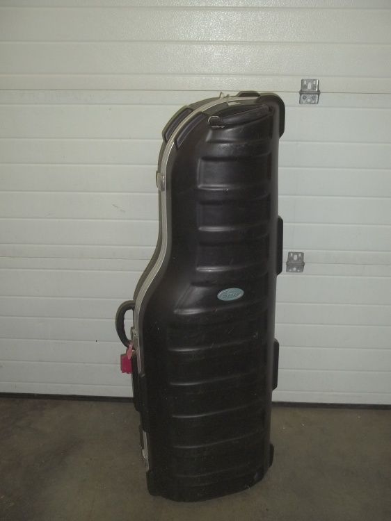 lot 177 image: Golf case 49 x 20 x 11
