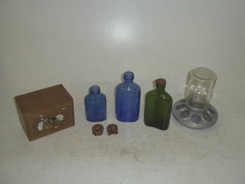 lot 193 image: Miscellaneous vintage bottles, chick feeder and wooden box