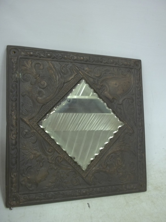 lot 199 image: 1800s accented wall mirror 18 square