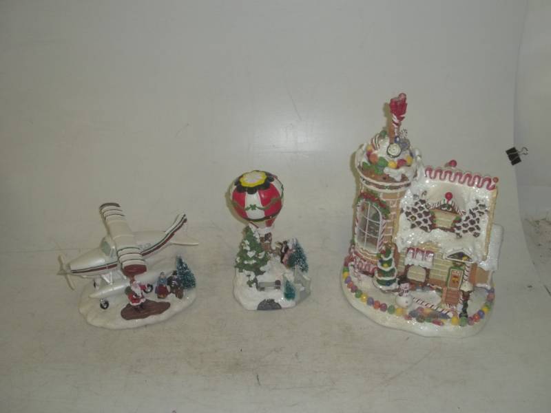 lot 211 image: 3 vintage Christmas displays