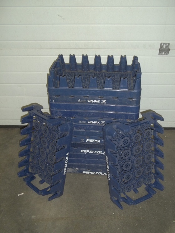 lot 228 image: Pepsi crates x16
