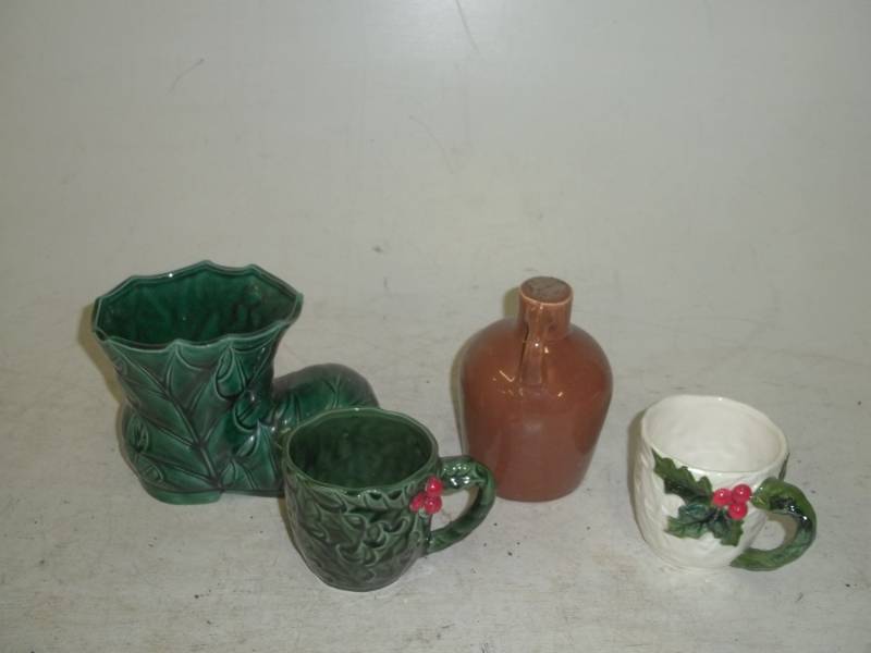 lot 248 image: 3 lefton Christmas pieces and 1 small jug