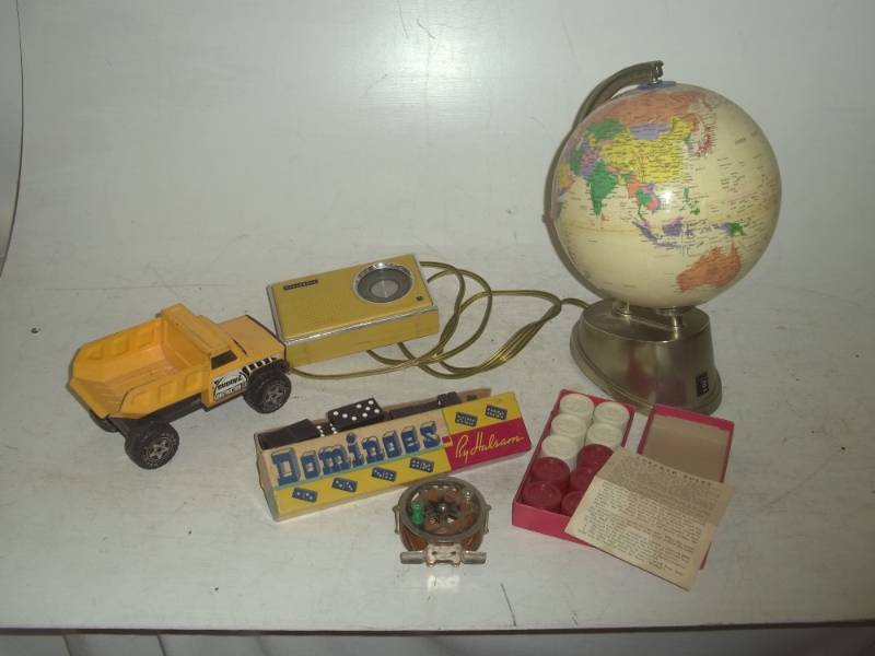 lot 251 image: assortment of fun collectibles, vintage Panasonic radio, never used checkers and more