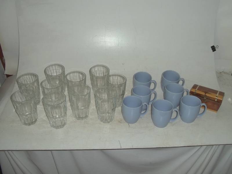 lot 269 image: 10 large drinking glasses 7 coffee mugs and small trinket box