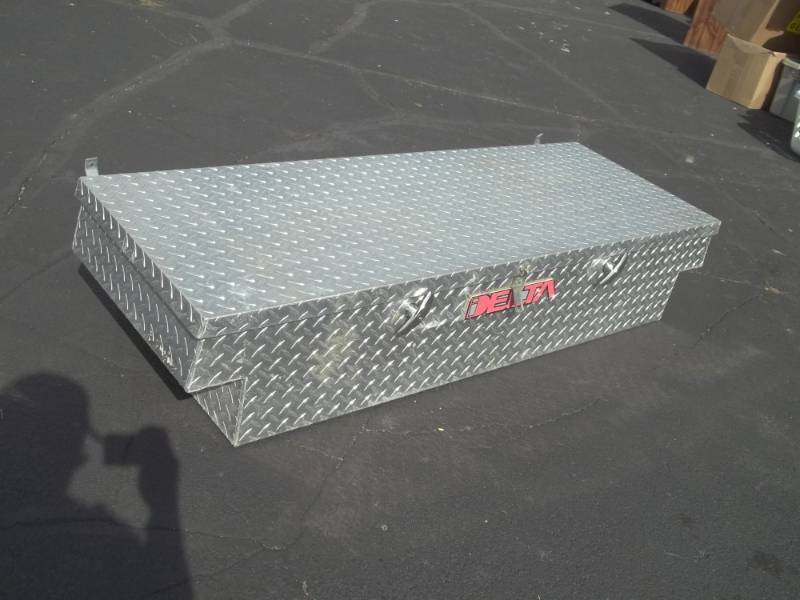 lot 296 image: truck box 59 long, inside 52, x 21 x 11
