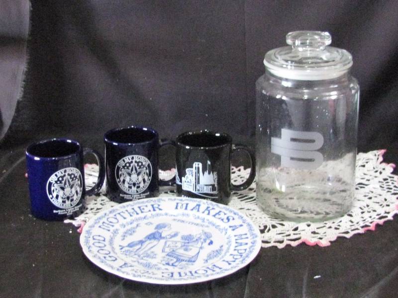 lot 25 image: Misc. Box