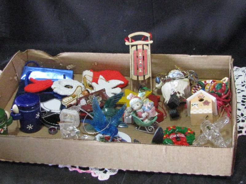 lot 37 image: Tree Ornaments