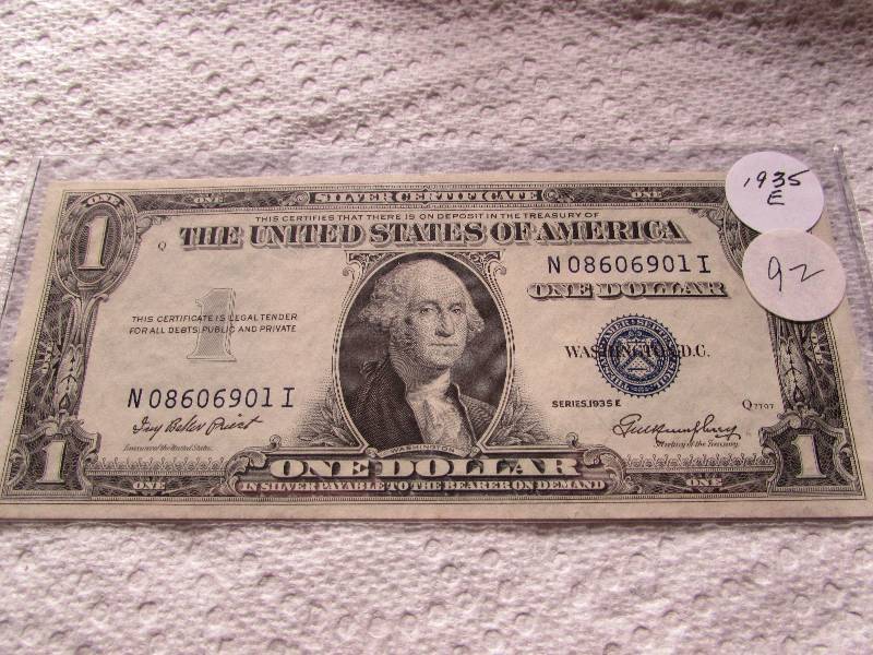 1935 E $1 SILVER CERTIFICATE - UNCIRCULATED