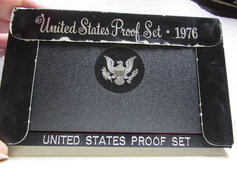 1976 PROOF SET, W IKE DOLLAR