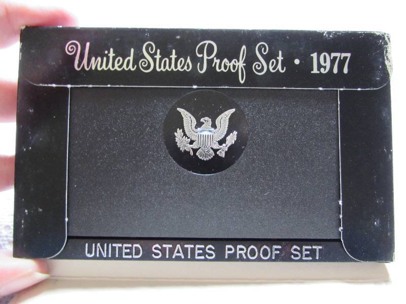 1977 PROOF SET, W IKE DOLLAR