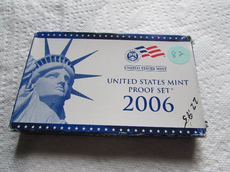 2006 S PROOF SET, W SBA DOLLAR AND STATE QUARTERS