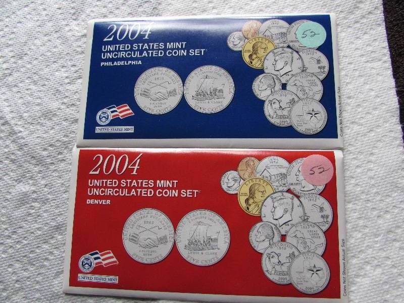 2004 P&D US MINT SET, W SAC DOLLARS AND STATE QUARTERS