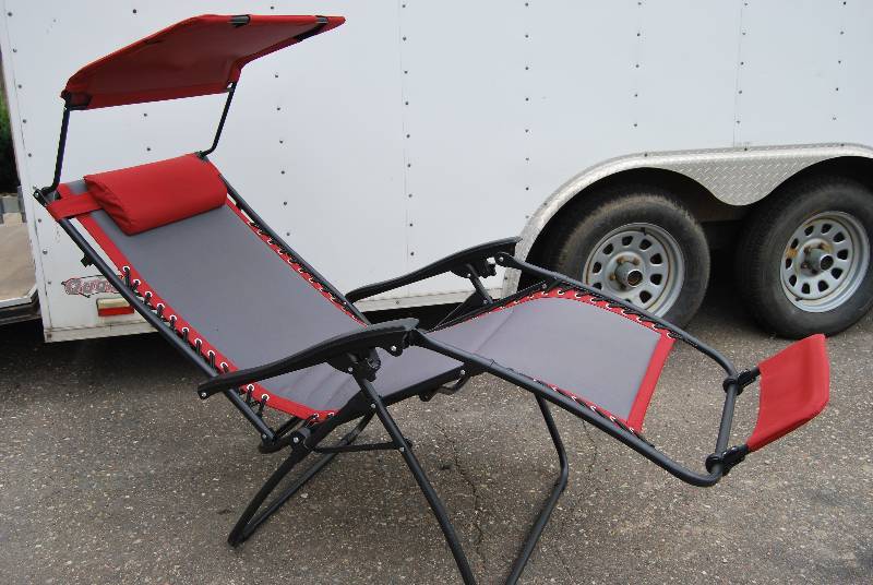 lot 25 image: Lounge Chair