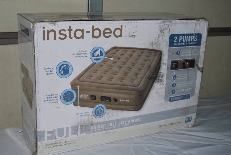 lot 32 image: Air Bed