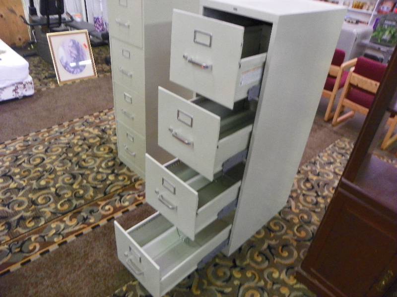 lot 64 image: HON 4 drawer metal filing cabinet