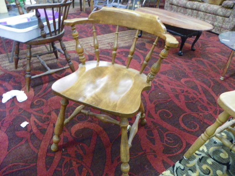 lot 106 image: Dining room chair