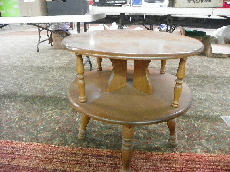 lot 113 image: round side table, swivels