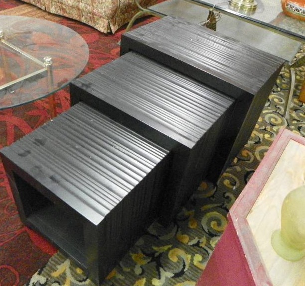 lot 118 image: set of 3 nesting side tables