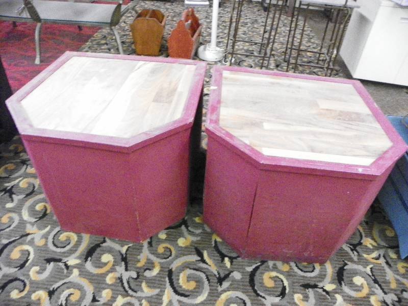 lot 121 image: pair of sideend tables