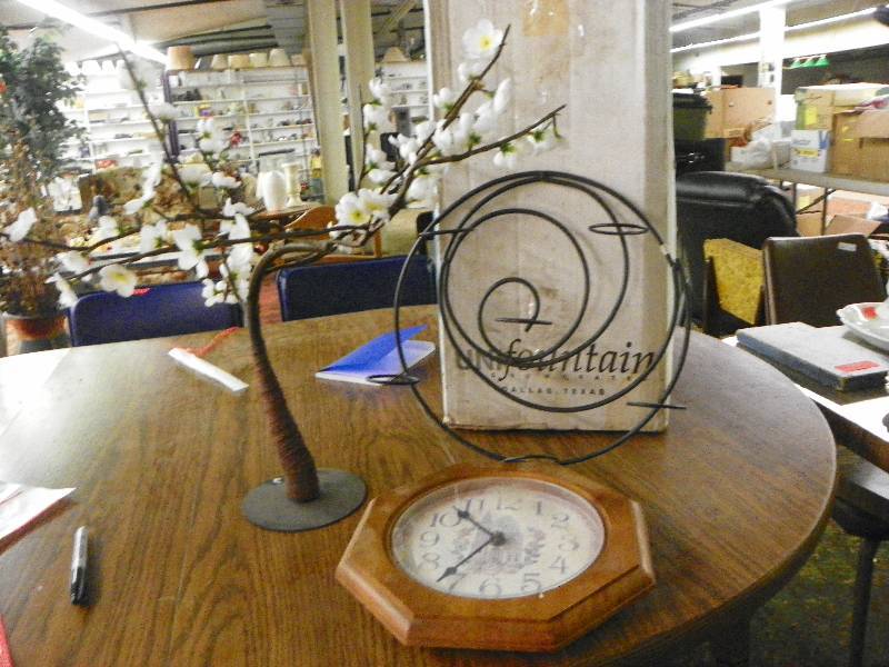 lot 146 image: decorative items, clock, votive candle holder