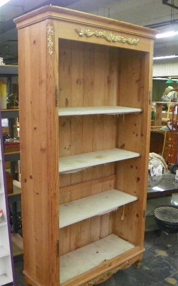 lot 182 image: decorative wooden bookcase