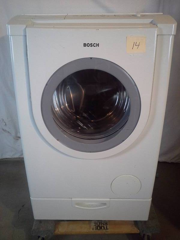 lot 14 image: Bosch Washer