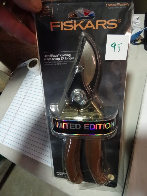 NEW Fiskars Limited Edition Pro Pruner UltraBlade Coating 5X Stronger