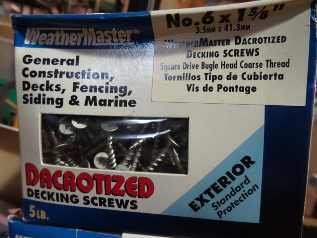 NEW 5 lb Box Deck Screws, Coated, No. 6 x 1-5  8 in