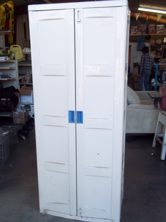 Plastic garage storage cabinet 72 x 17 x 30