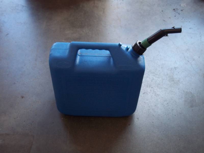 5 gallon kerosene can