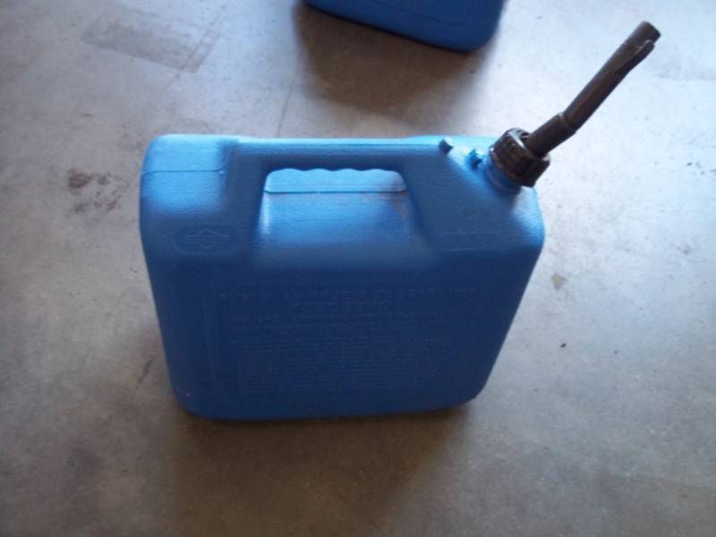 5 gallon kerosene can