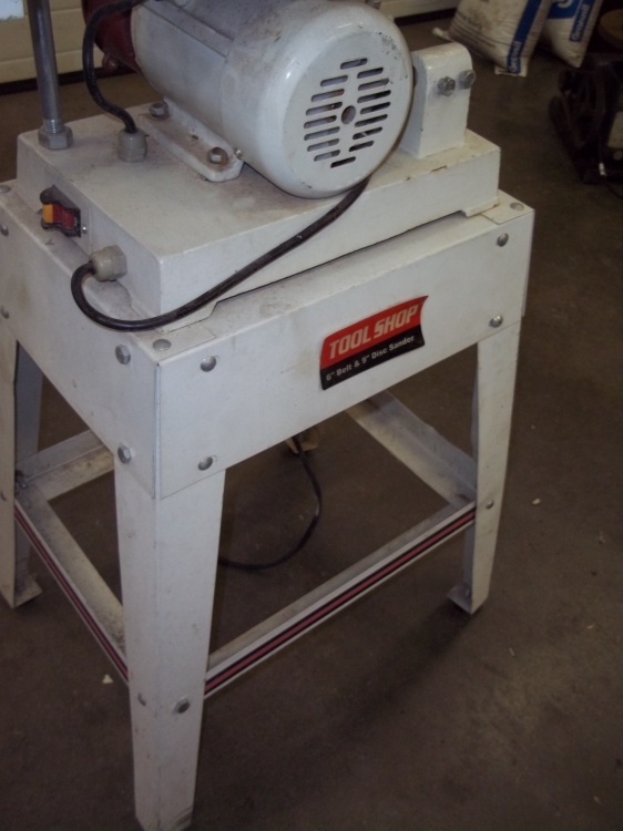 Commerercial Tool Shop 6'' belt sander and 9'' disc sander Advanced