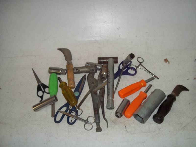 Miscellaneous tools includes Vise grip and sockets