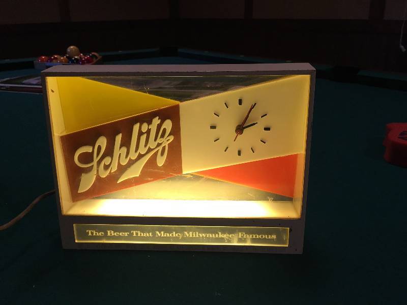 Schlitz Clock