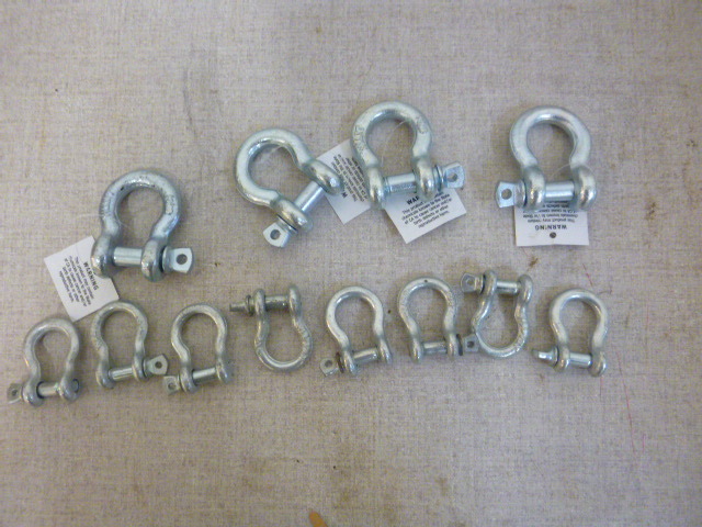 lot 32 image: Miscellaneous Clevis Pins