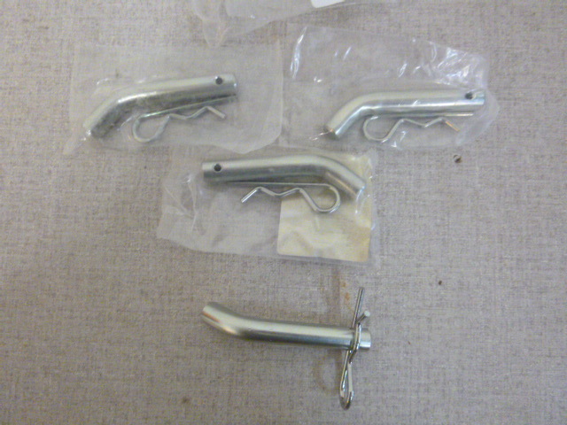 lot 60 image: 4 Valley 12 Hitch Pins