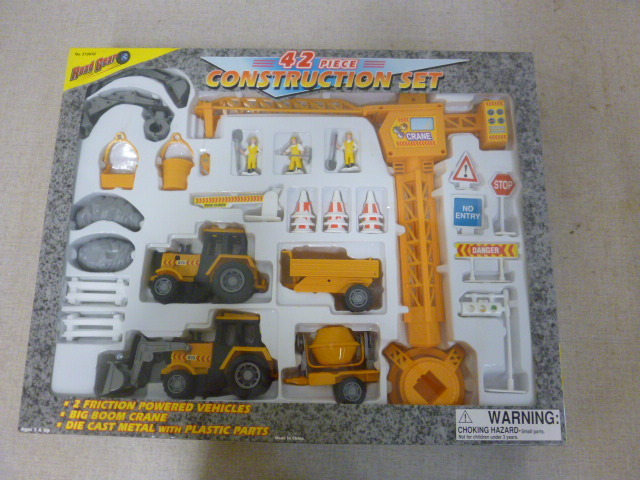 lot 67 image: Road Gear Toy Construction Set