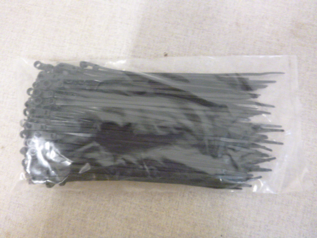 lot 183 image: 100 Cable Ties