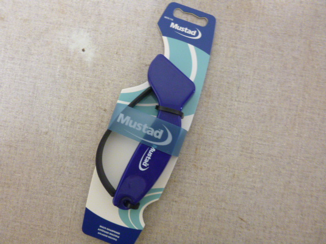 lot 199 image: Mustad Knife Sharpener