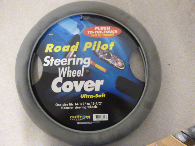 lot 260 image: Custom Ultra Soft Steering Wheel Cover