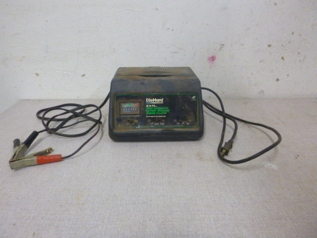 lot 352 image: Sears Die Hard Battery Charger