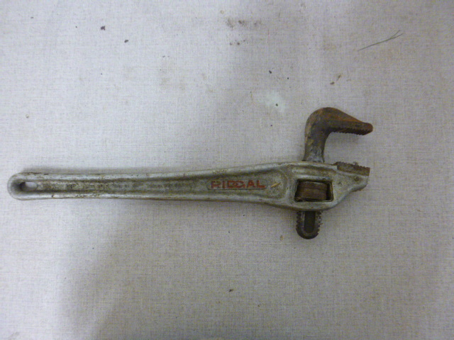 lot 364 image: Aluminum Pipe Wrench