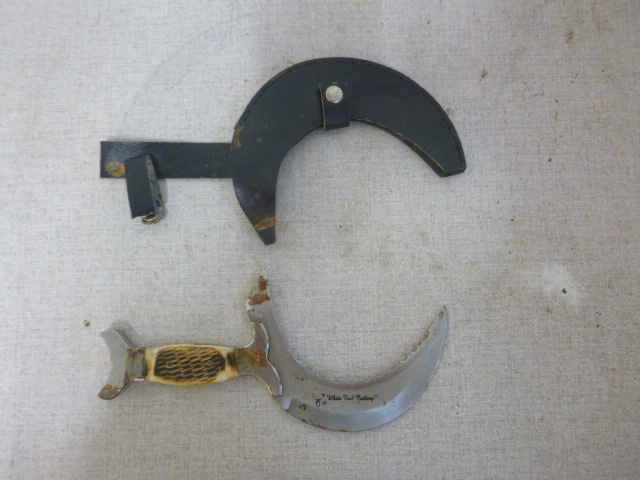 lot 379 image: White Tail Cutlery Knife