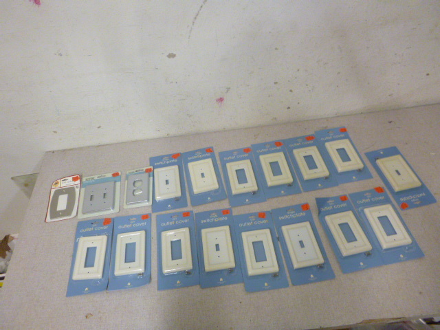 lot 382 image: Miscellaneous Wall Plates